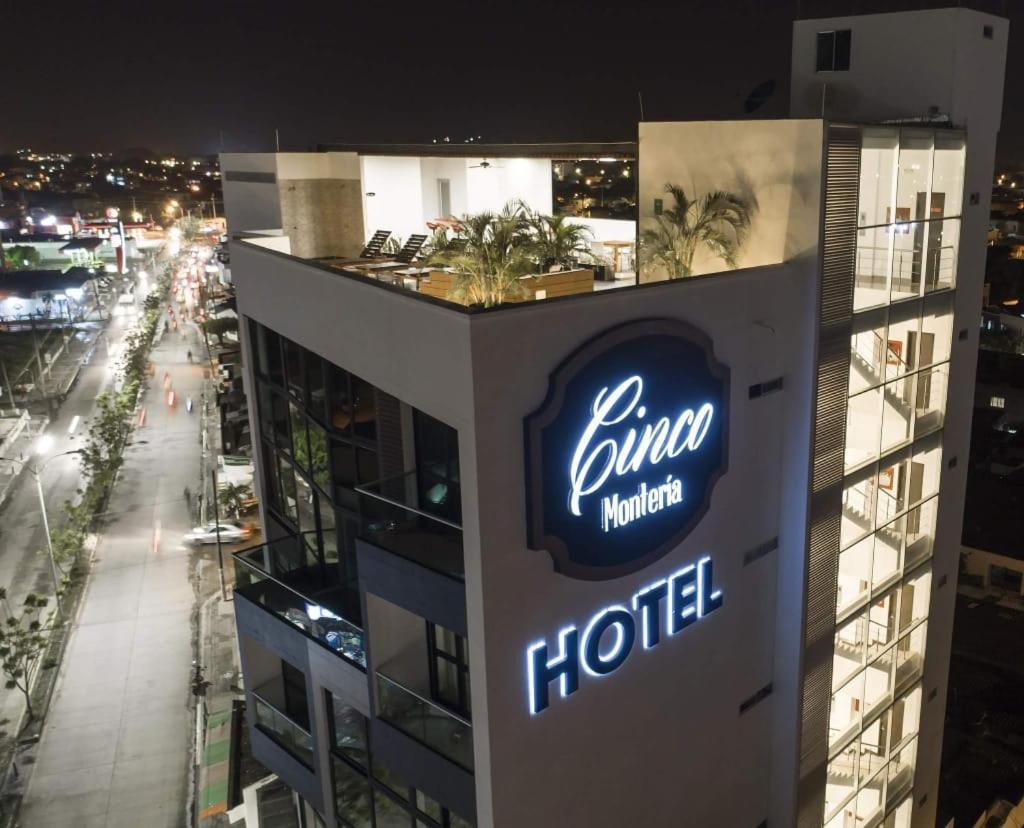 Hotel Cinco Montería エクステリア 写真