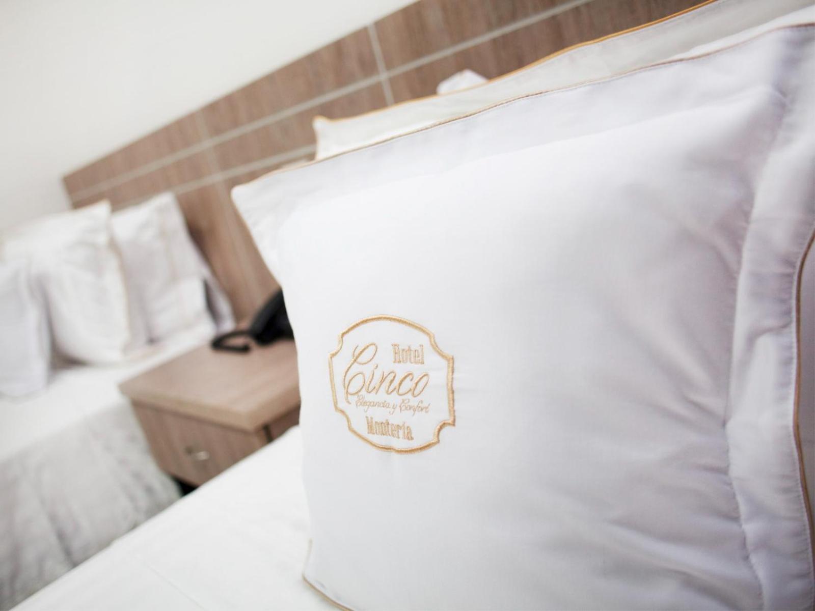 Hotel Cinco Montería エクステリア 写真